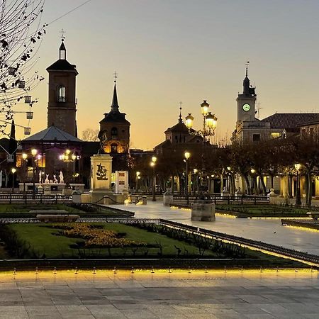 Sonar En La Plaza Cervantes 2 Alcalá de Henares Buitenkant foto